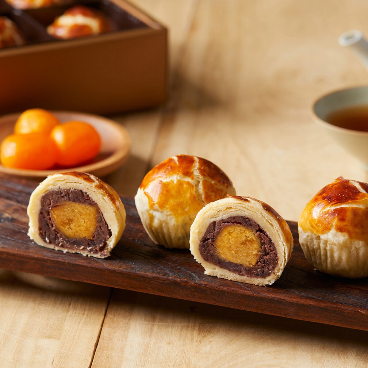 pâtissier tradition et innovation Chen Yun Pao Chuan Billionaire Egg Yolk Pastry 8P (15oz
